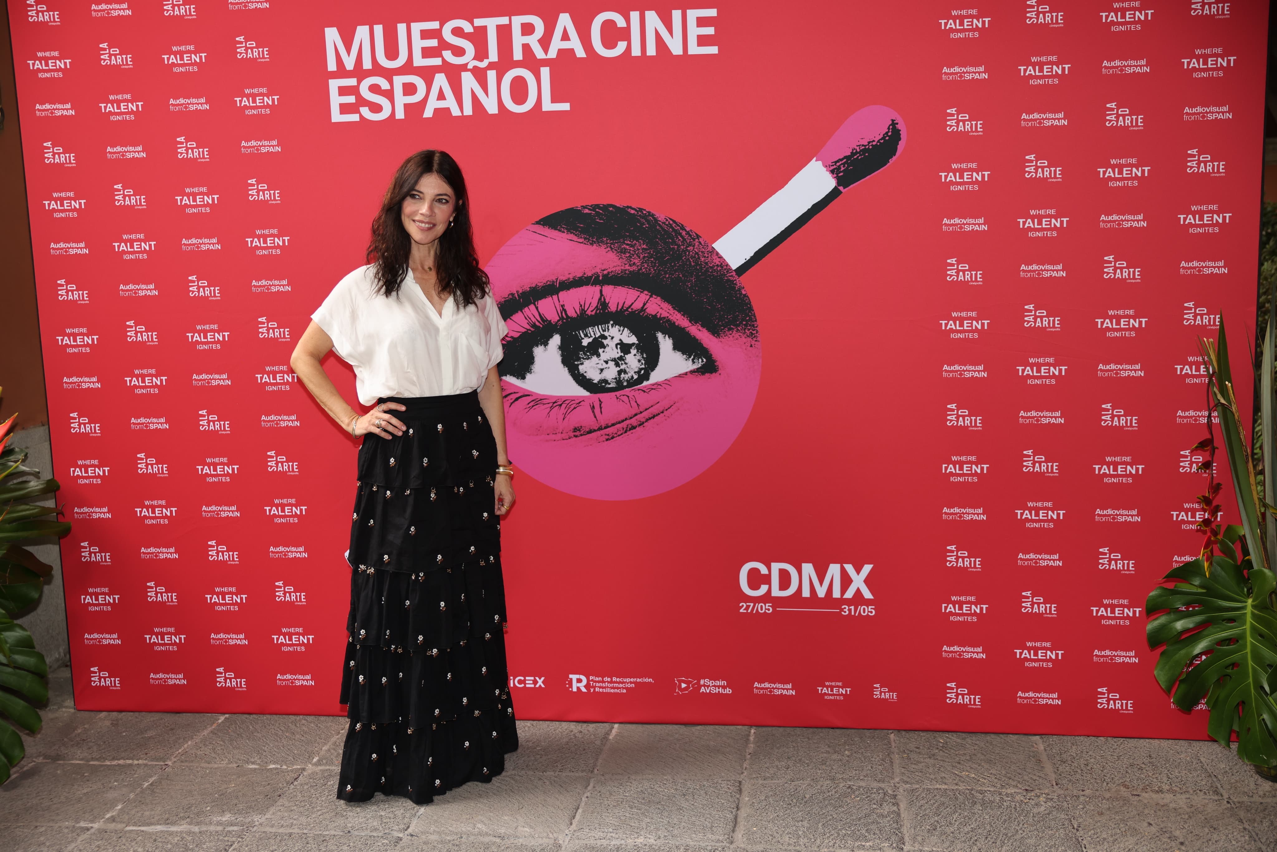 Galería ENTREFAM - Juntos Maribel Verdú, Ángela Molina y Miguel Bernardeau.