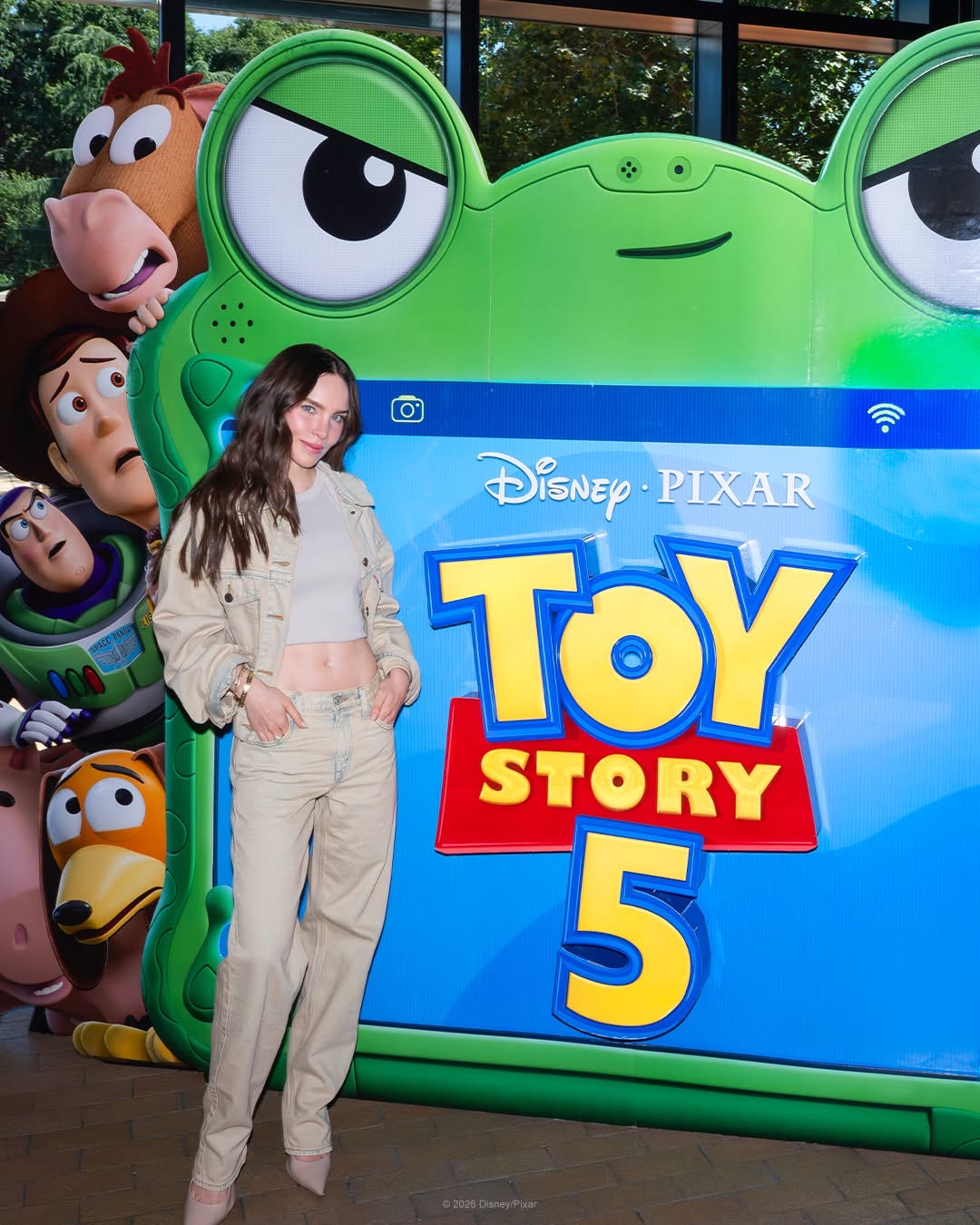 Galería ENTREFAM - Belinda se une  la aventura de Toy Story 5.