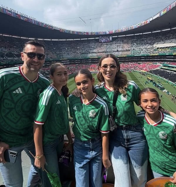 Galería ENTREFAM - Gran Fiesta En México Por El Mundial 2026