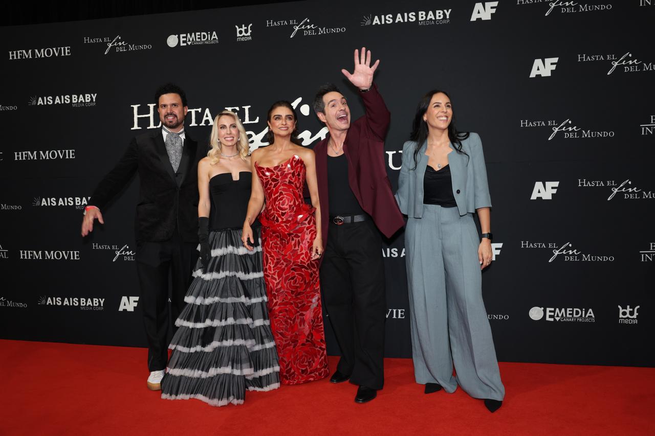 Galería ENTREFAM - Aislinn Derbez y Mauricio Ochmann viven su propia historia de amor.