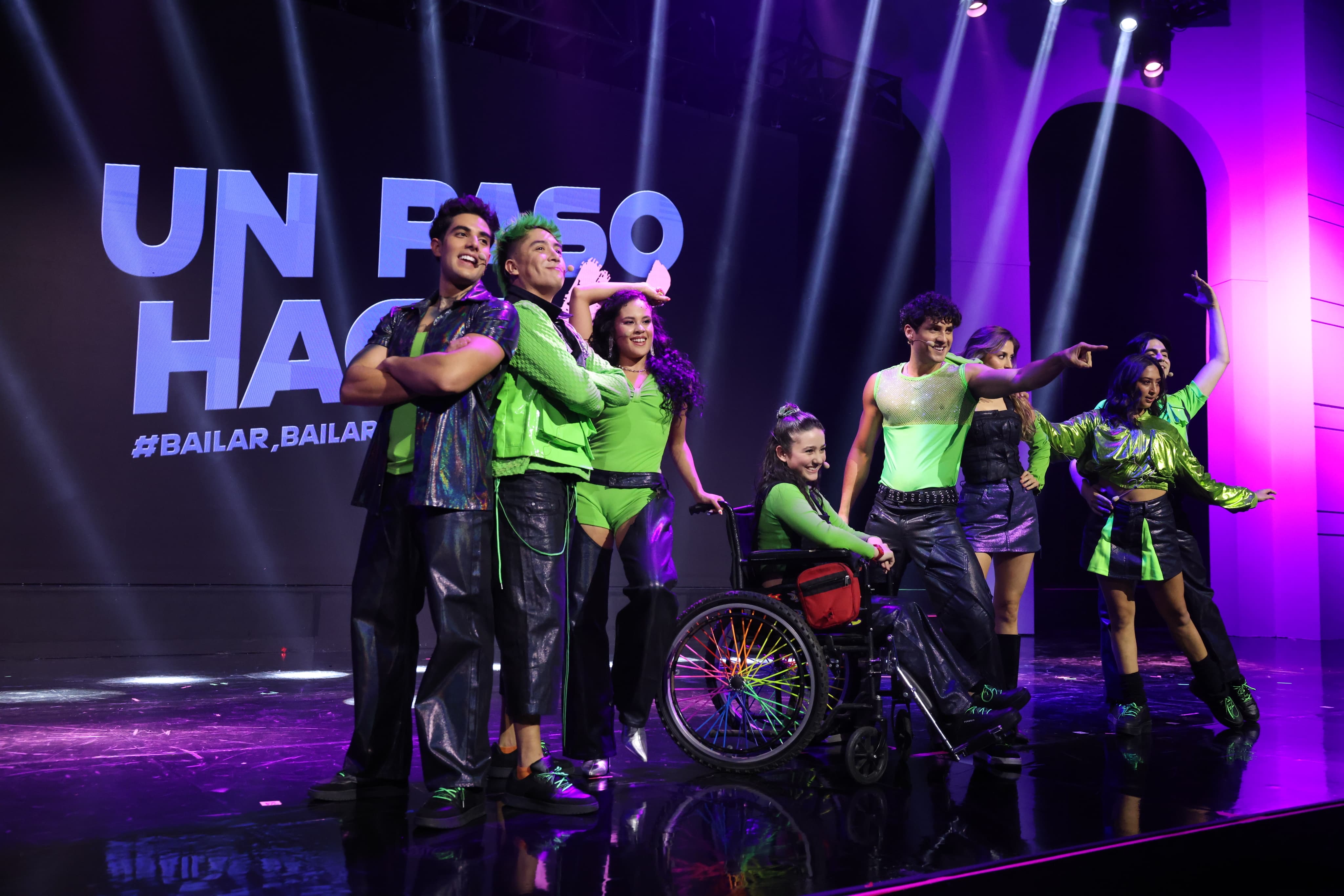 Galería ENTREFAM - Un Paso Hacia Ti, bailar, bailar