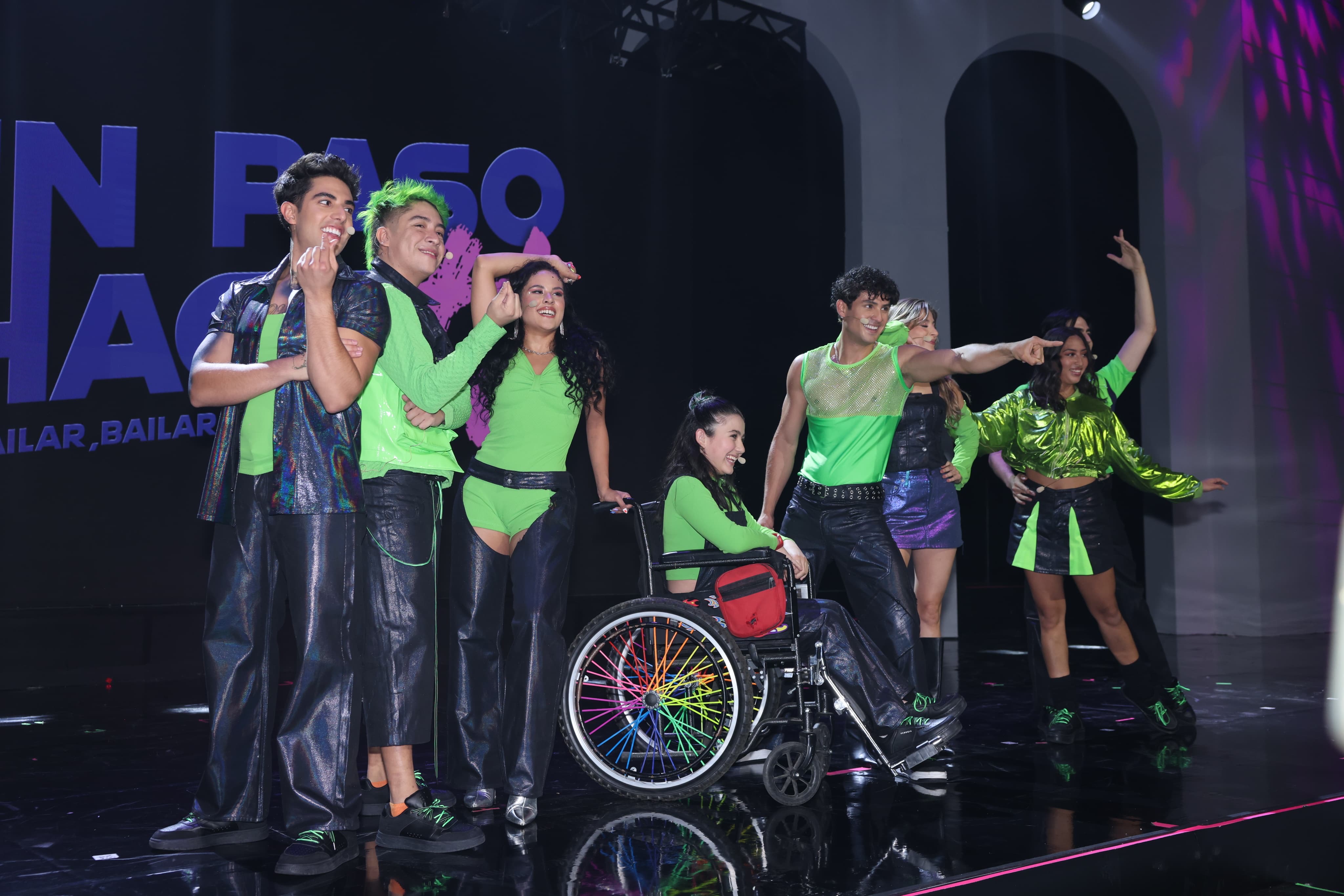 Galería ENTREFAM - Un Paso Hacia Ti, bailar, bailar