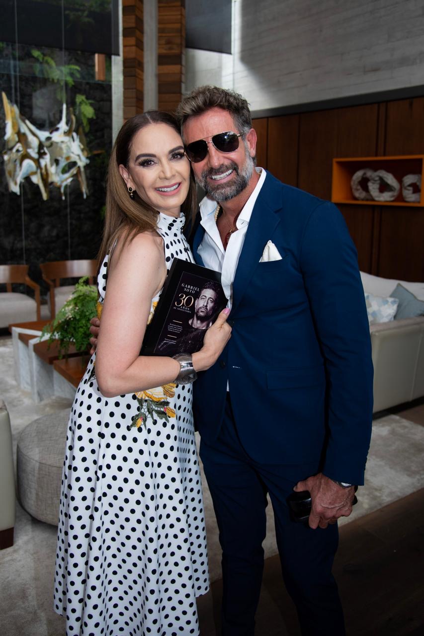 Galería ENTREFAM - Gabriel Soto Celebra 30 años de trayectoria artística.