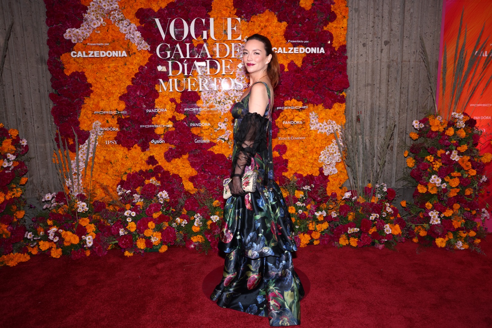 Galería ENTREFAM - Vogue celebra el Día de Muertos.