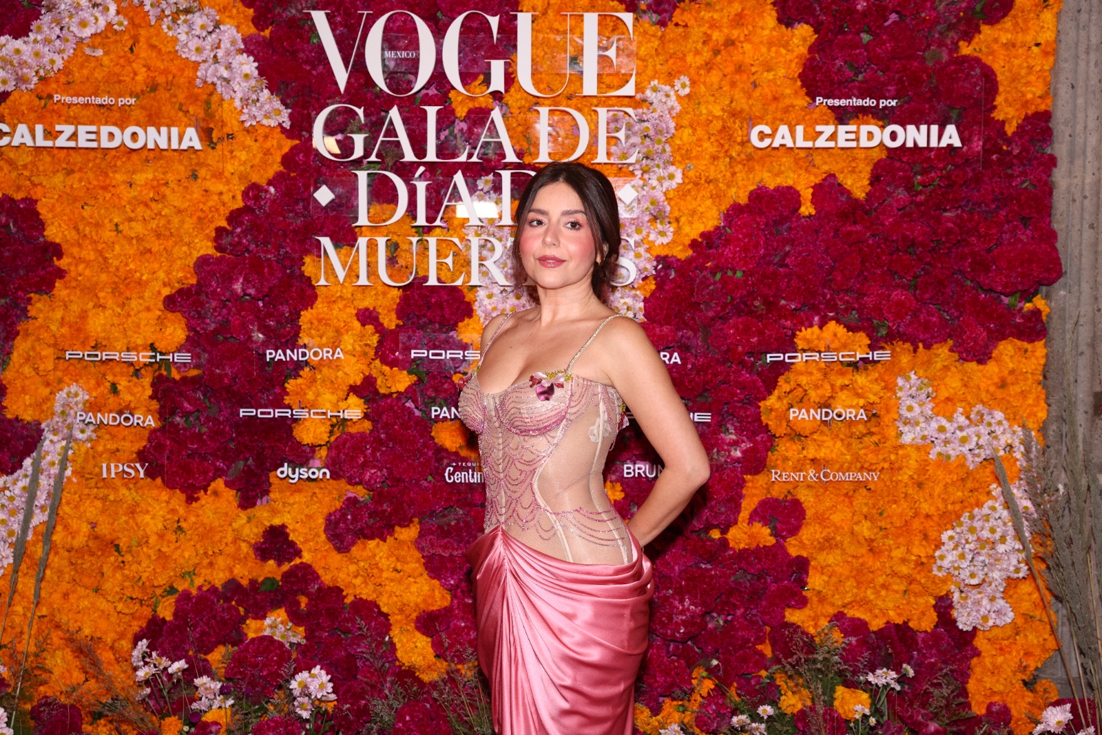 Galería ENTREFAM - Vogue celebra el Día de Muertos.