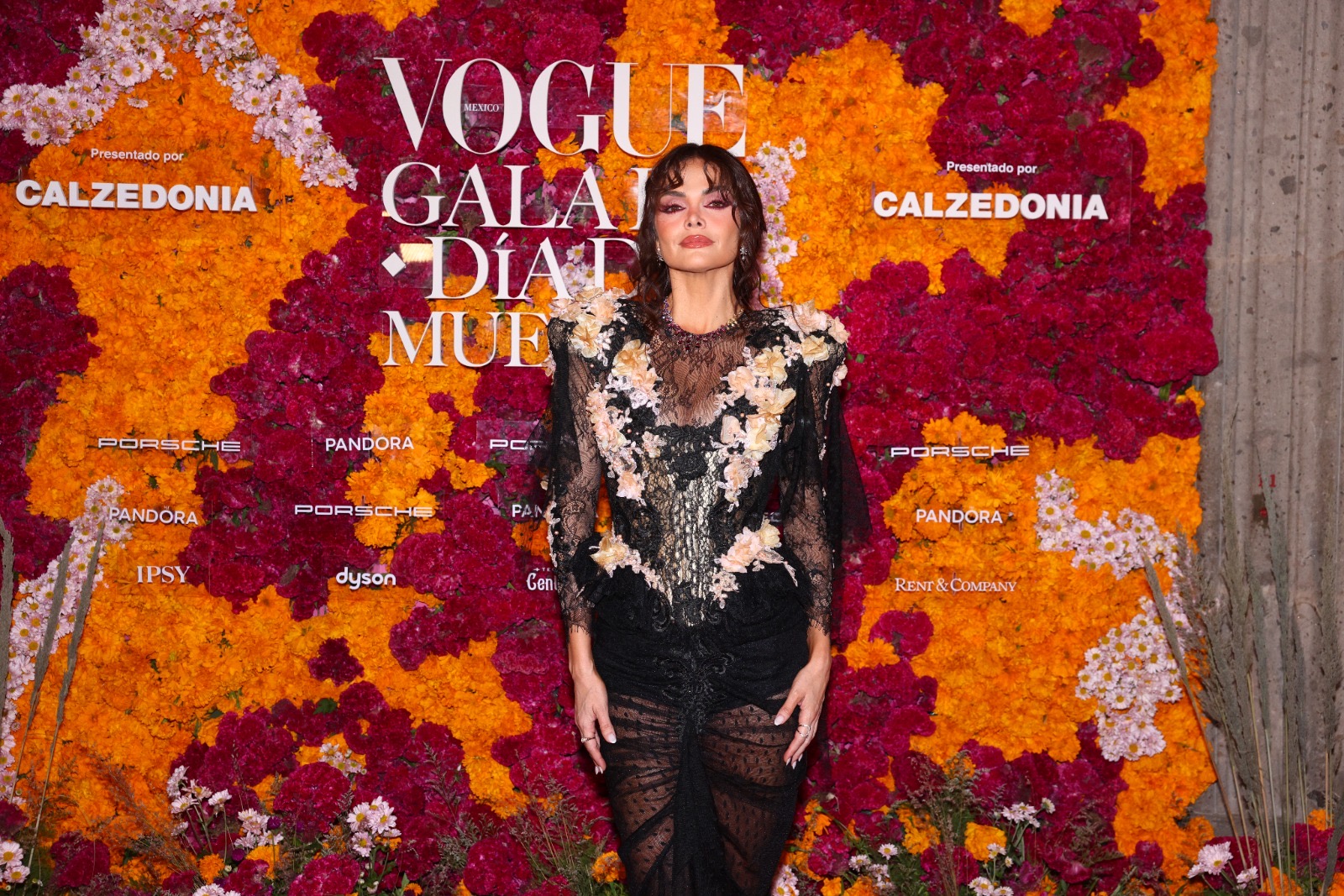 Galería ENTREFAM - Vogue celebra el Día de Muertos.
