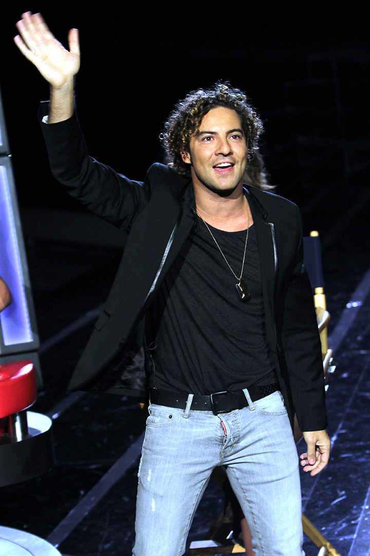 Galería ENTREFAM - David Bisbal Lanza Tema Musical “Vivir Así es Morir de Amor”, tema de Camilo Sesto