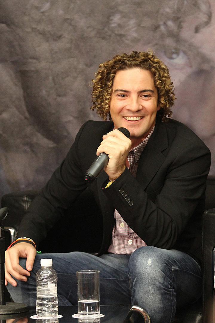 Galería ENTREFAM - David Bisbal Lanza Tema Musical “Vivir Así es Morir de Amor”, tema de Camilo Sesto