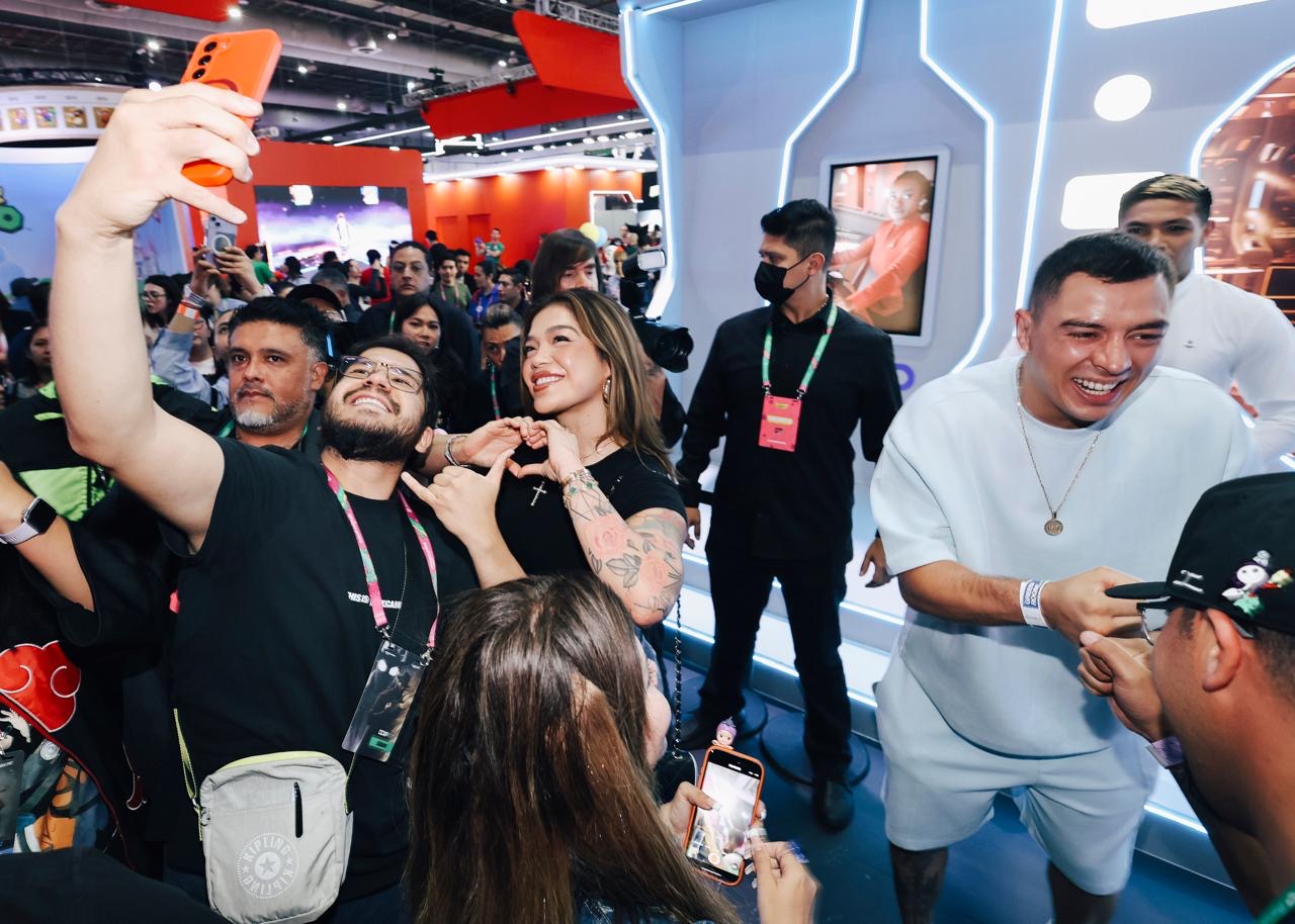 Galería ENTREFAM - EL ELENCO DE STAR TREK: STRANGE NEW WORLDS Y LOS ATLETAS DE UFC