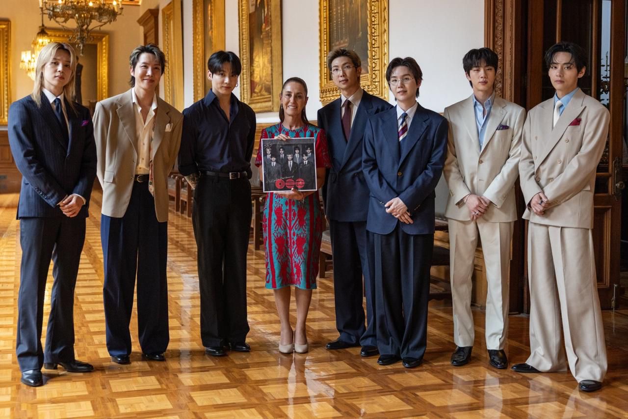 Relacionado: BTS Saluda Desde  Palacio Nacional