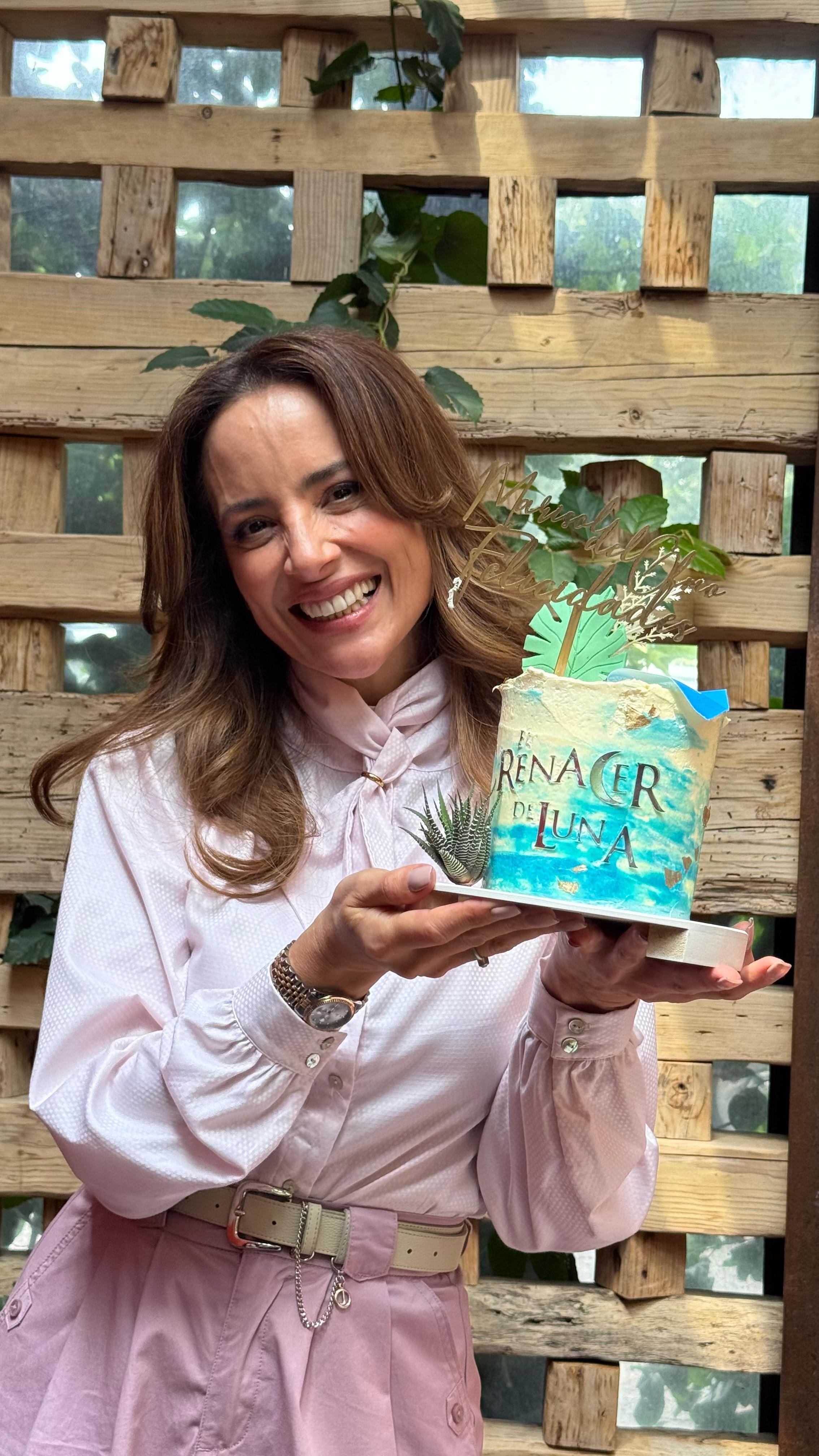 Relacionado: Festeja Su  cumpleaños de Marisol del Olmo.