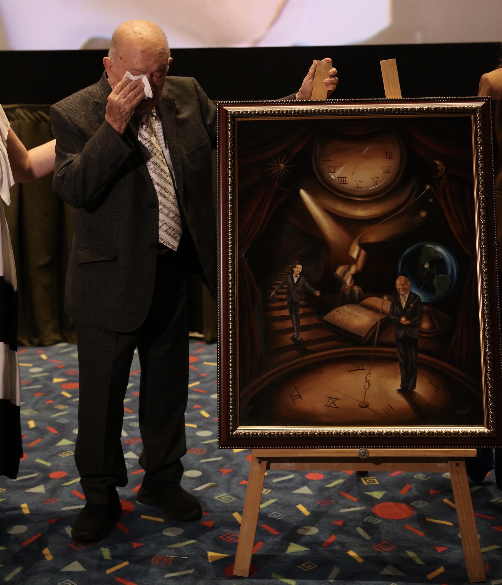 Relacionado: Rinden Homenaje Al Primer Actor Sergio Corona.
