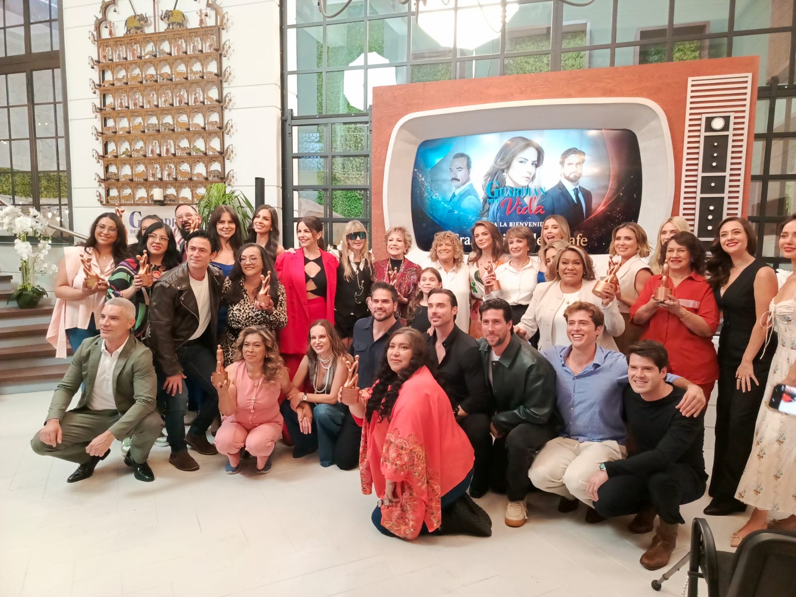 Galería ENTREFAM - Juan Osorio Celebró A Las Mamás